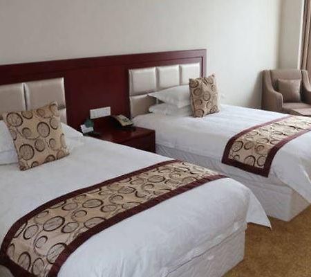 Ramada Shanghai Minhang Buitenkant foto
