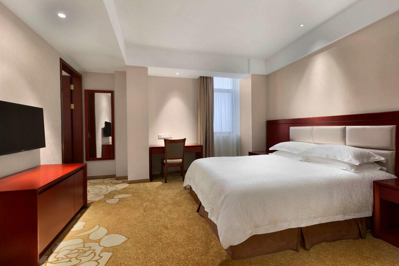 Ramada Shanghai Minhang Buitenkant foto